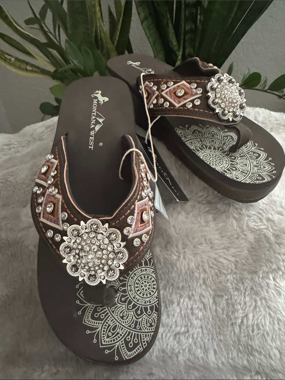 Montana West Brown Wedge Sandals Stunning Embroidery & Rhinestones-New! Size 9